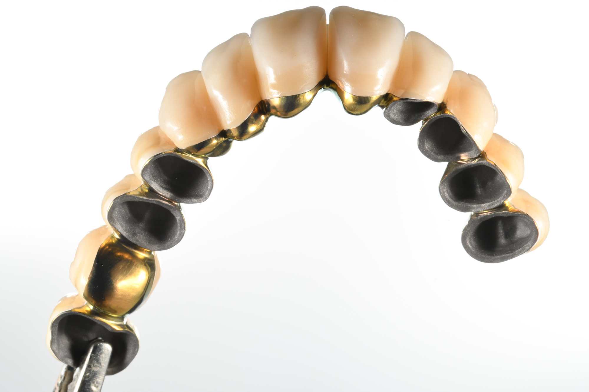 Dental-circus - Branemark , Branemarkuv most, all on 4, All on 5, All on 6, All on X, Hybridní náhrady, třmen na implantátech, zubní laboratoř, zubní technik,